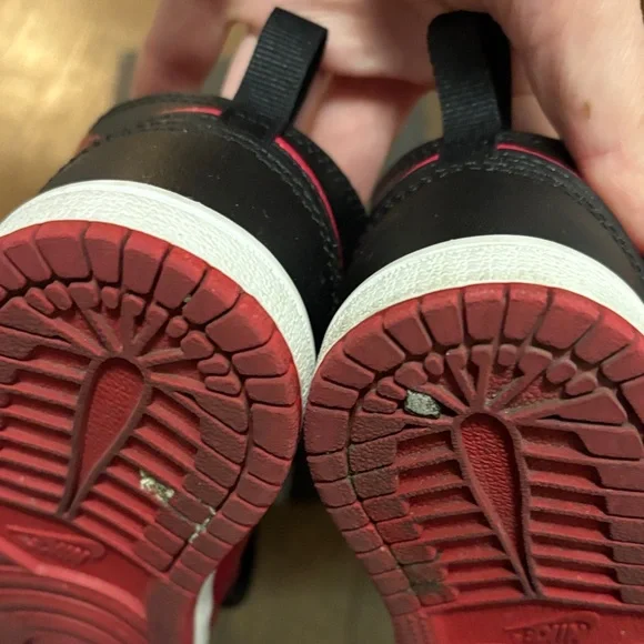 Jordan 1 Mid - Picture 8 of 10